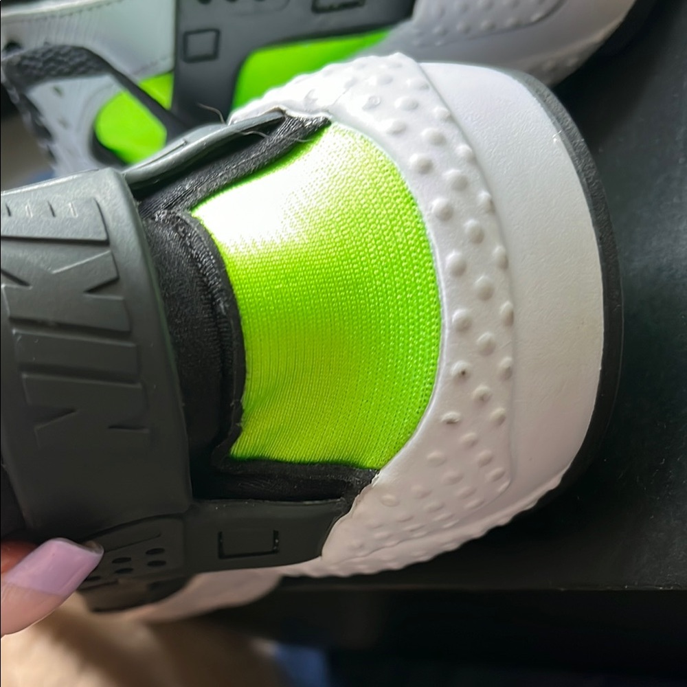 LAST CHANCE Nike Huarache sneakers - Picture 12 of 16